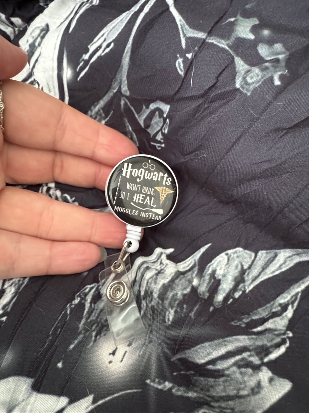 Hogwarts Badge Reel ID Holder – Black & White